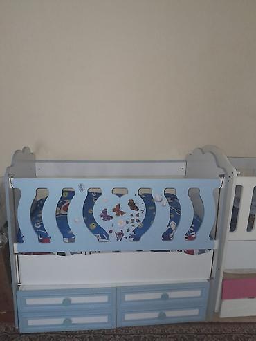 kravat ikinci el: Oğlan üçün, İşlənmiş, Dördbucaq, Beşik, Dəstsiz, Matras ilə, Yellənmə mexanizmsiz — 1