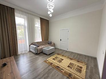 ecemide kiraye evler 2020: Bakı, 28 May, 2 otaqlı, Köhnə tikili, m. Sahil, 55 kv. m — 9