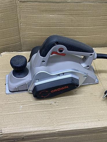 строгальный станок для стен: Электрический рубанок Crown CT14019X Professional - Мощность: 710 Вт — 2