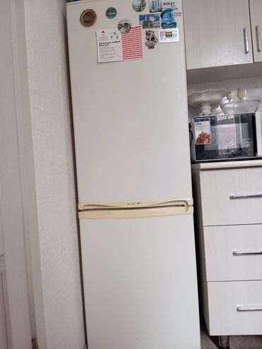 дорожный холодильник: Муздаткыч Avest, Колдонулган, Эки камералуу, 60 * 2 *
