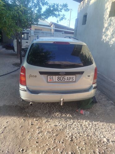 прес трактор: Ford Focus: 2004 г., 1.6 л, Механика, Бензин, Универсал