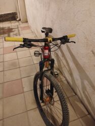 İdman velosipedləri: İşlənmiş Dağ velosipedi 26", sürətlərin sayı: 9, Pulsuz çatdırılma — 2