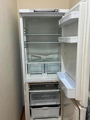yeni soyducu: İşlənmiş 2 qapılı Indesit Soyuducu Satılır, rəng - Ağ — 2