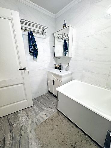 11: 3 комнаты, 63 м², 6 мкр 104 серия, 3 этаж, Евроремонт — 2