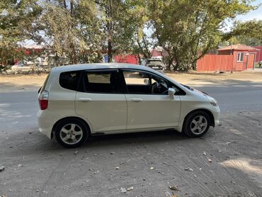 шины на х7: Honda Fit: 2007 г., 1.3 л, Автомат, Бензин, Хэтчбэк