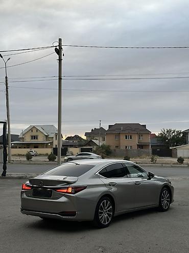 80 б4: Lexus ES: 2019 г., 2.5 л, Автомат, Бензин, Седан — 4