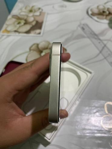 iphone zr: IPhone 13, цвет белый (Starlight). В комплекте фирменная коробка и — 2