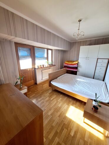 Продажа квартир: 4 комнаты, 80 м², Индивидуалка, 7 этаж, Старый ремонт
