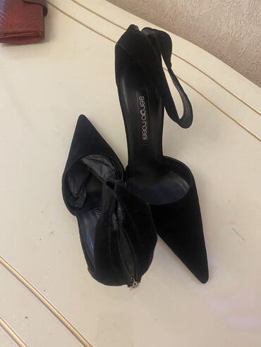 Tuflilər: Tuflilər, YSL, Ölçü: 37, rəng - Mavi, Yeni — 21