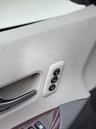 автомат минивэн: Toyota Sienna: 2012 г., 3.5 л, Автомат, Бензин, Минивэн — 9