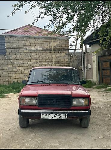 VAZ (LADA): VAZ 2107 sedan - Kuzov: 4 qapılı sedan, qırmızı rəng - Mühərrik — 1