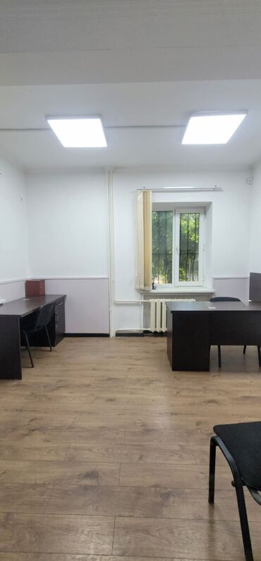 Долгосрочная аренда квартир: Сдаю Офис, 110 м², В бизнес центре, 1 линия