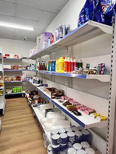 Другое торговое оборудование: Продаётся торговое оборудование для магазина продуктов/напитков: - — 7