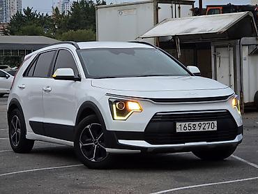 корейские кроссоверы: Kia Niro: 2022 г., Автомат, Гибрид, Кроссовер — 1