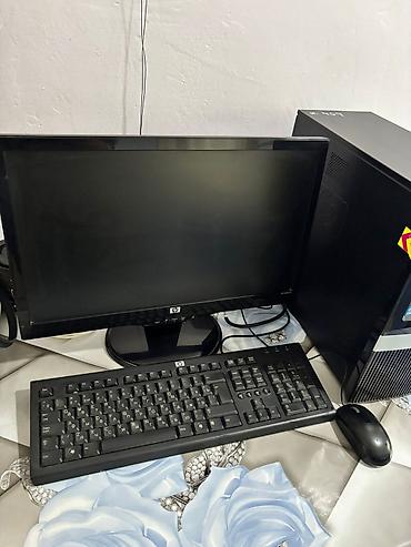 komputer dəst: HP masaüstü kompüter seti - Monitor: HP LCD monitor (təxmini 20–22 — 1