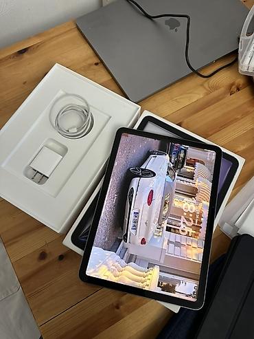 ipad 2020: Планшет, Apple, память 128 ГБ, 10" - 11", Wi-Fi, Б/у, Классический цвет - Серебристый — 1