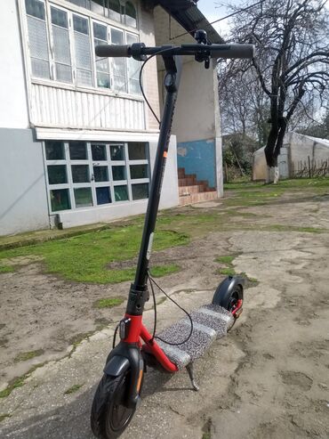 scooter elektrikli: Real alıcı zəng etsin xaiş olunur 18km gedir 25suret ile