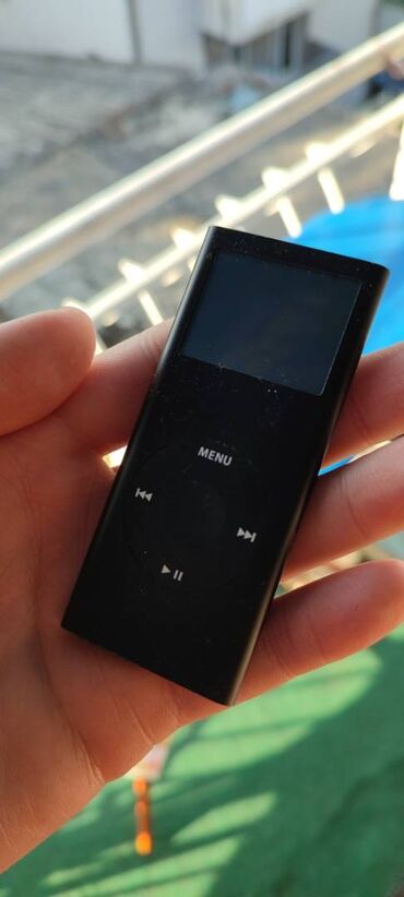 Audio oprema za auto: ORIGINAL Apple crni iPod nano 2nd Gen A1199 8GB Prodajem originalni