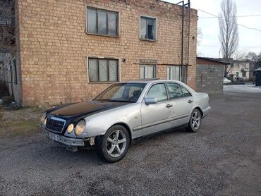 Mercedes-Benz: Mercedes-Benz E-Class: 1995 г., 2.3 л, Автомат, Бензин, Седан