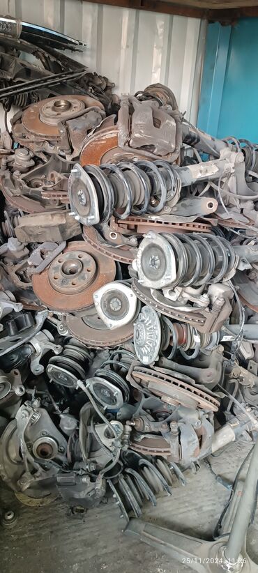 Sükanlar, rullar: MINI markalı, dəri örtüklü sükan. Funksional düymələri və erqonomik — 8