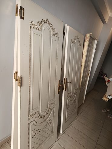 Furnitura və aksessuarlar: Yataq otağı üçün İşlənmiş Otaq qapısı 90x205 sm Naliçnik ilə, Zəmanətsiz, Ödənişli quraşdırma, Ünvandan götürmə
