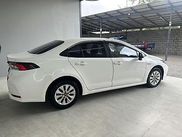 тойота аква гибрид: Toyota Corolla: 2021 г., 1.8 л, Гибрид, Седан — 4