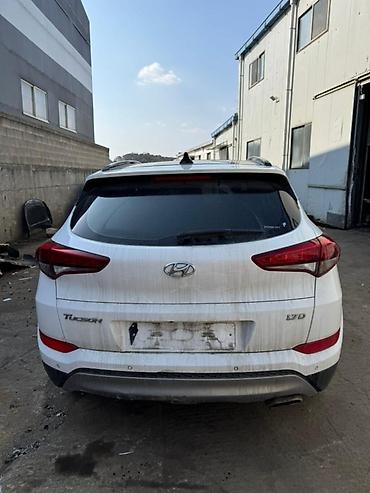 купить tucson: Крышка багажника Hyundai, 2017 г., Б/у, Оригинал — 1