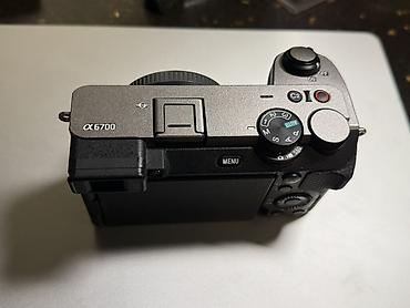 mini radio: Sony α6700 və Tamron 17-70mm F/2.8 Di III-A VC RXD + DJI RS3 Mini — 4