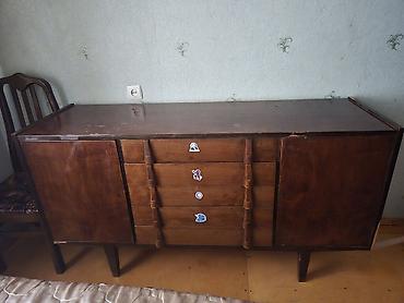 Əla növ materialdan hazırlanmış, Vintage taxta dolab. Model iki yan