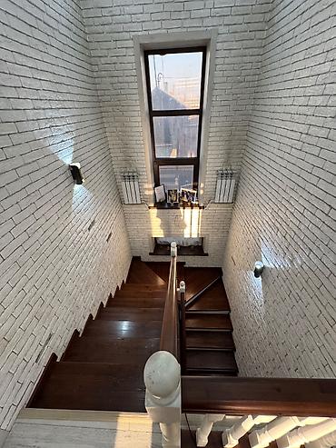 Продажа коттеджей и домов: 🏡 Продаётся 3-х комн.дом в Ак-Орго! 📍 Локация: ул. Бекет, всего в — 15