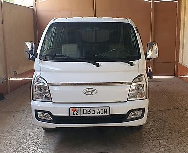 hummer h3: Hyundai Porter II, двухкабинный бортовой грузовик. Практичный — 1