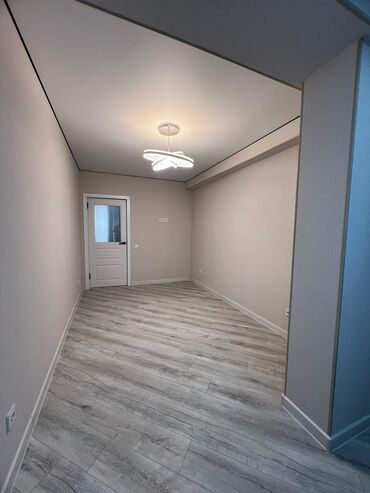 Офисы: 1 комната, 42 м², Элитка, 2 этаж, Дизайнерский ремонт