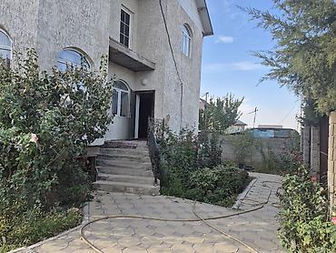 Продажа коттеджей и домов: 4 комнаты, 240 м², 5 соток, Бишкек, Алтын-ордо ж/м Собственник — 19