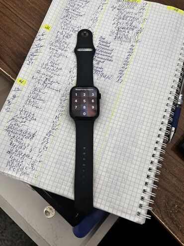apple watch 8 цена бишкек: Продаю Apple Watch 8 последний 45mm отличное состояние 10/10 зарядка
