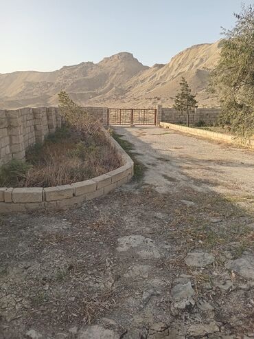 Kommersiya daşınmaz əmlakının satışı: İpək yolunun tam kənarında yerləşən obyekt satılır. Xüsusiyyətlər: - — 5