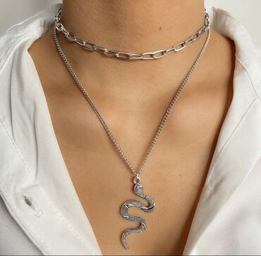 prsten tibetansko srebro: Ogrlica srebrne boje sa priveskom zmije
Moguće lično preuzimanje bg