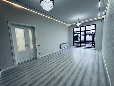 Продажа другой коммерческой недвижимости: Продается дом Особенности: - Просторная гостиная с витражным окном в — 21