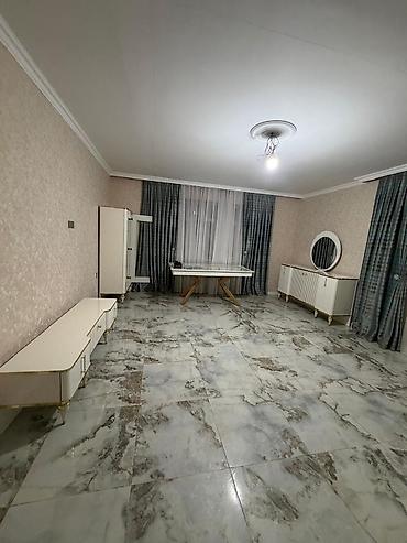 oguz ev: Bineqedi cume mescidinden iceri 4 otaq heyet evi 400 manata esyasiz — 10
