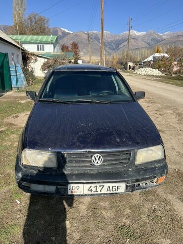набор ключей для автомобиля б у: Volkswagen Vento: 1992 г., Седан