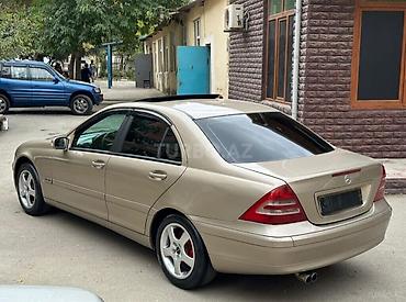 Mercedes-Benz: Mercedes-Benz C-Class: 2 l | 2000 il Sedan — 9