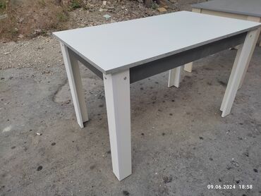 iş stulu: Qonaq masası, Yeni, Açılmayan, Dördbucaq masa, Azərbaycan