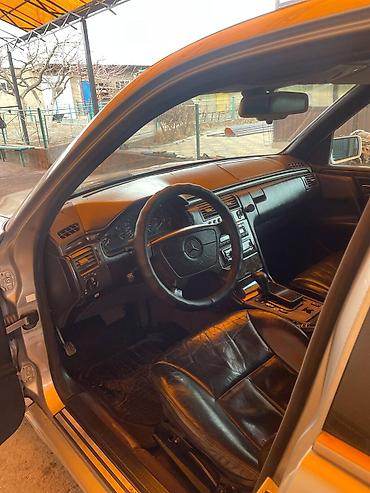 Mercedes-Benz: Mercedes-Benz E-Class: 1995 г., 3.2 л, Автомат, Бензин, Седан — 9