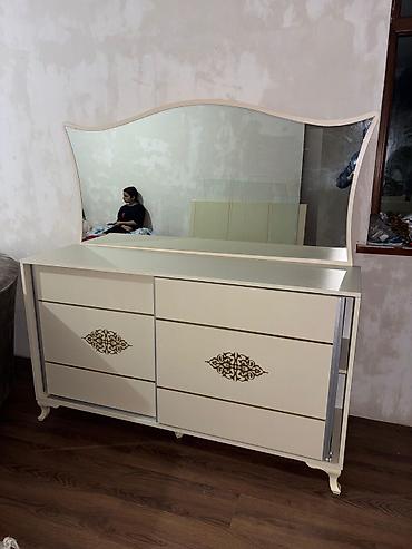 Qonaq otağı dəstləri: Komod, Masa və oturacaqlar, Divan -da lalafo.az — 14 Qonaq otağı dəstləri: Komod, Masa və oturacaqlar, Divan — 14