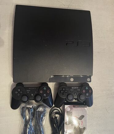 playstation 3 сколько стоит: Продаю PS3 slim 160GB. Прошитая записано около 15 игр. В комплекте 2