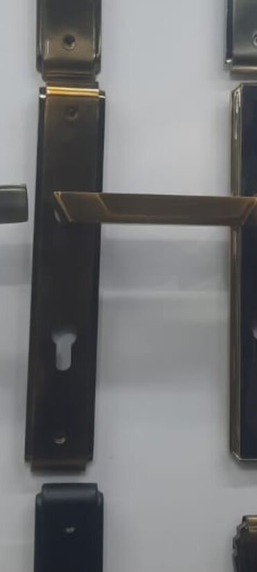 Qapı zamokları: Qapı üçün tam dəst: mexanizm, silindr, rozetkalar və dəstək - Daxili — 18