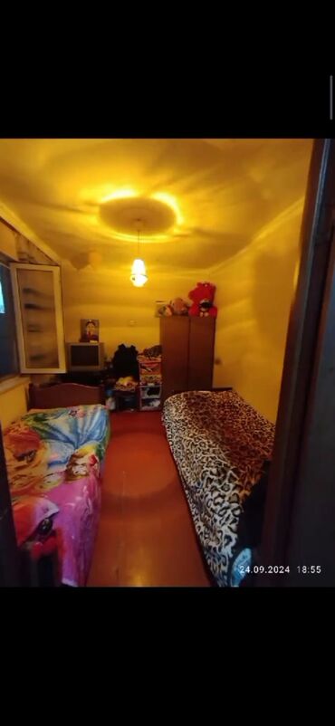 Həyət evləri və villaların satışı: 3 sot torpaqda 5 otaqlı həyət evi satılır Əfqan baglarinda. Reyal — 10