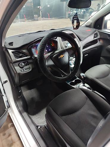 люк 124: Chevrolet Spark: 2018 г., 0.1 л, Вариатор, Бензин — 7