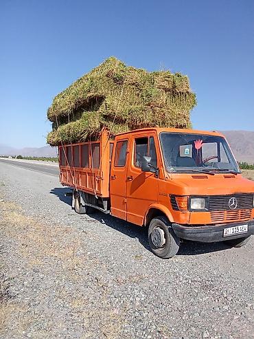 Грузовой автомобиль Mercedes-Benz T2 (оранжевый, удлинённая рама at lalafo.kg Грузовой автомобиль Mercedes-Benz T2 (оранжевый, удлинённая рама