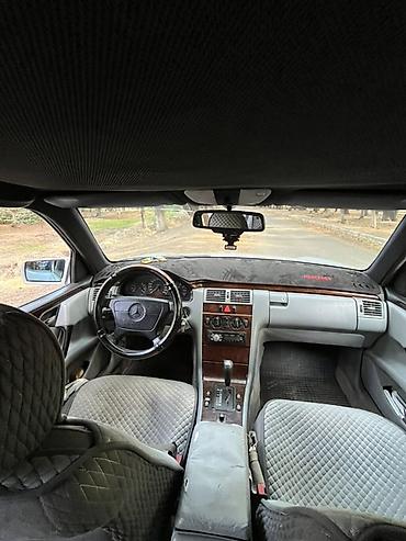 вложение: Mercedes-Benz E-Class: 1996 г., Седан — 6