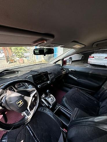 4 gb: Сдается в аренду автомобиль Honda Civic 2007 - Кузов: 4‑дверный — 2